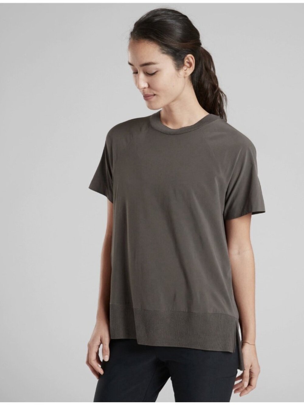 Athleta Zephyr Tee Shirt Sleeve Arbor Olive Size XXS Lightweight Crewneck EUC
